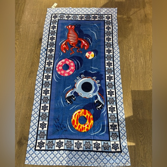 NWT Vera Bradley Beach Towel - Lobster, Crab, Pool, Etched Floral Blue, Beachy 🦞 - Picture 1 of 4
